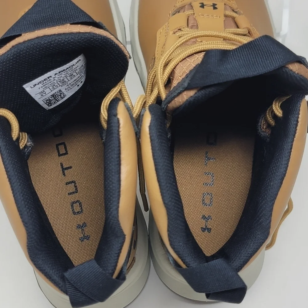 Under Armour Stellar G2 6